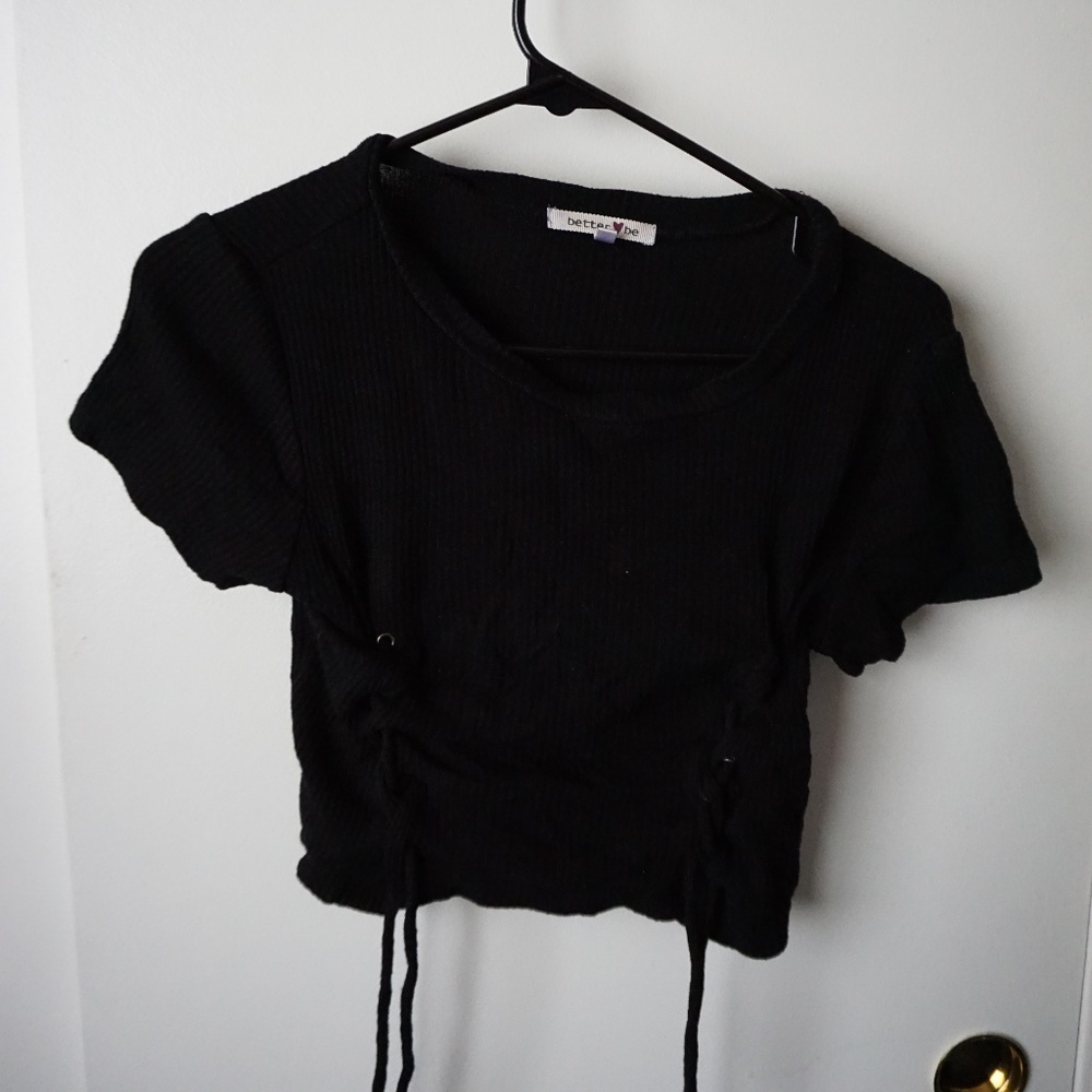 🌸 Better Be Black crop top